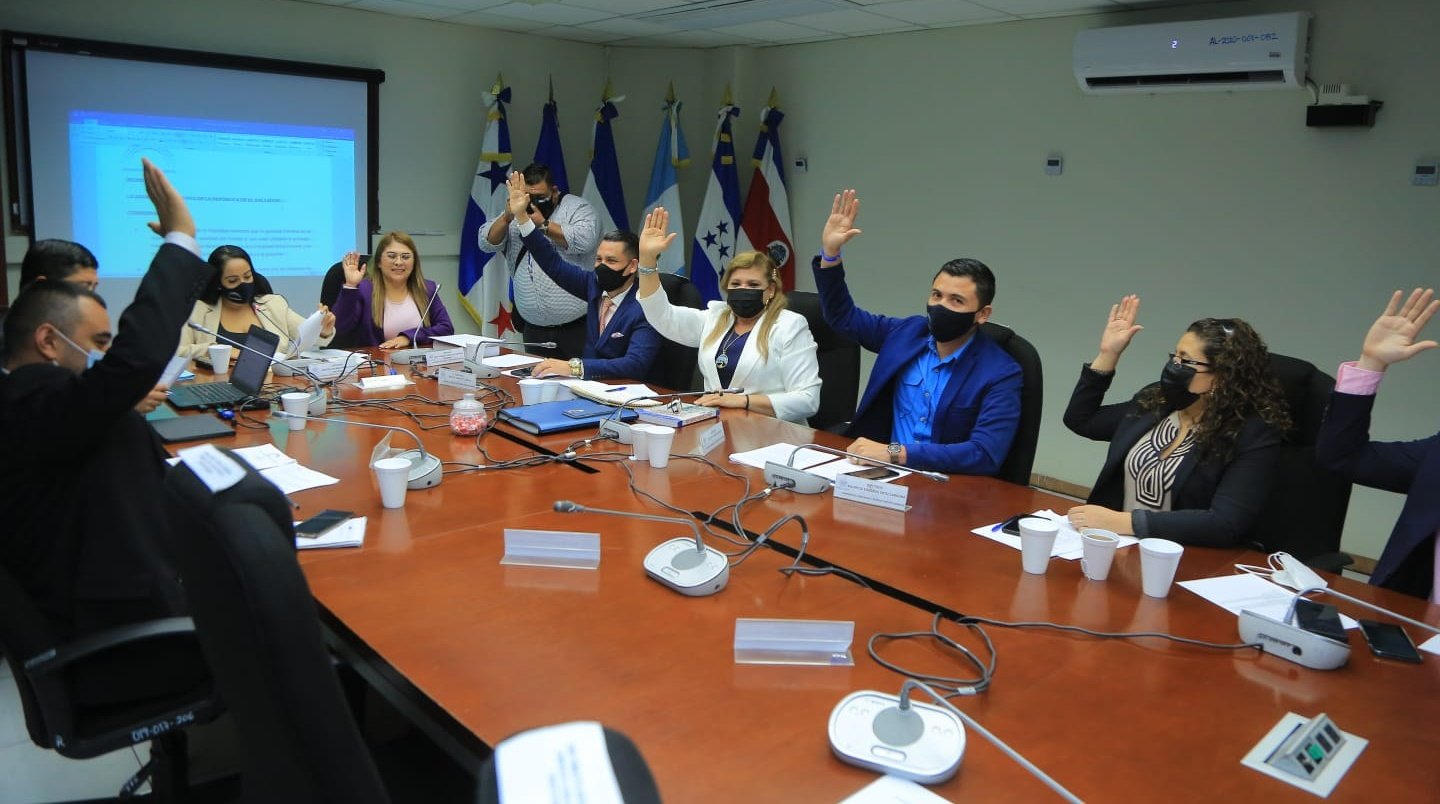 Emiten dictamen favorable para que el delito de corrupción no prescriba emiten-dictamen-favorable-para-que-el-delito-de-corrupcion-no-prescriba